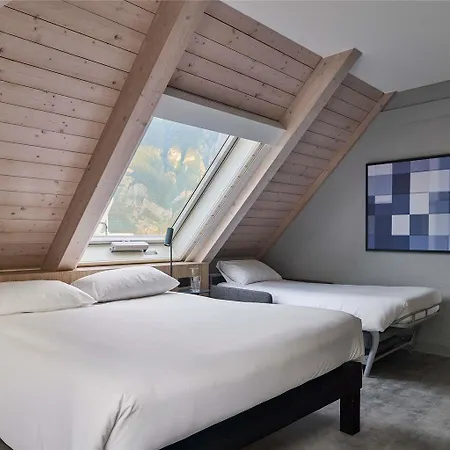 Ibis 3*