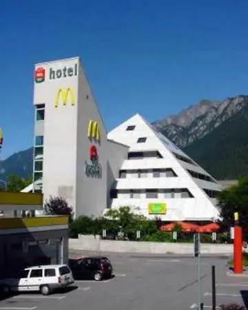 Ibis Чур